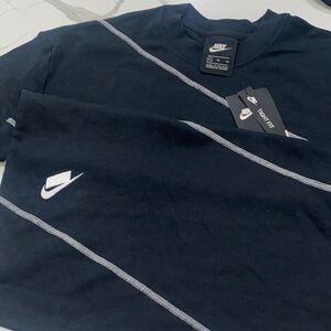 New Women’s‎ Nike Black Tee - XL